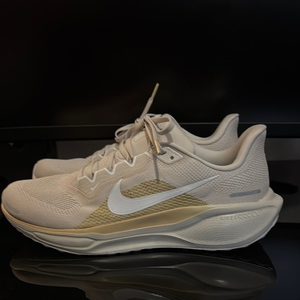 Nike Cream and White Athletic Shoes